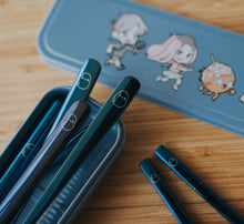 Load image into Gallery viewer, Deep Blue Chasing Cutlery Set - Chonnyday